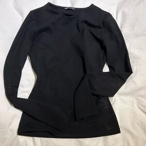 Zara contouring top